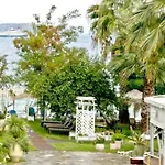 Ξενοδοχείο με διαμερίσματα Tarsanas