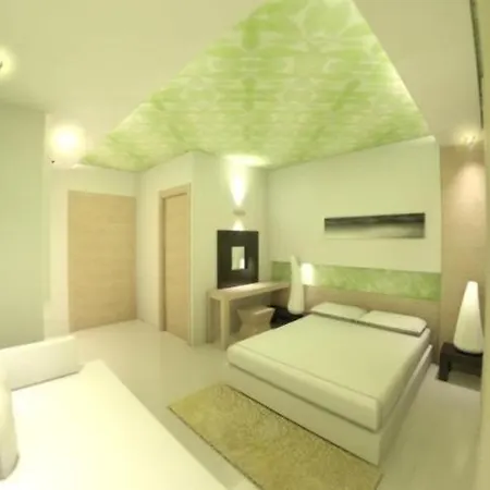 Tarsanas Aparthotel 4*