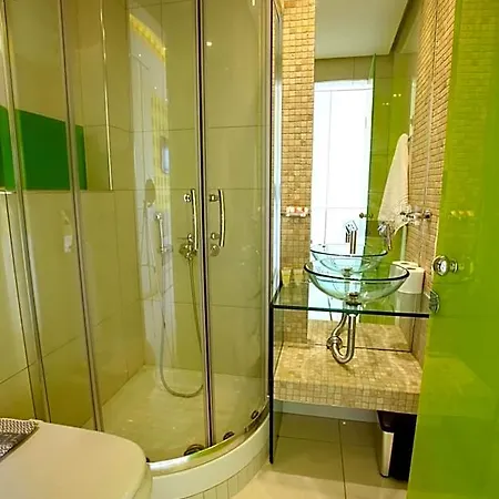 Aparthotel Tarsanas Studios 4*