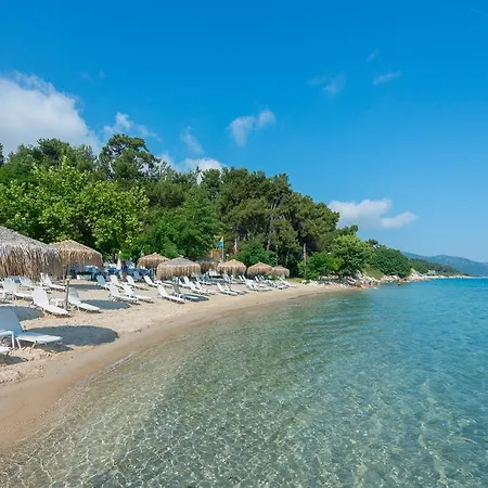 Aparthotel Tarsanas Studios 4*