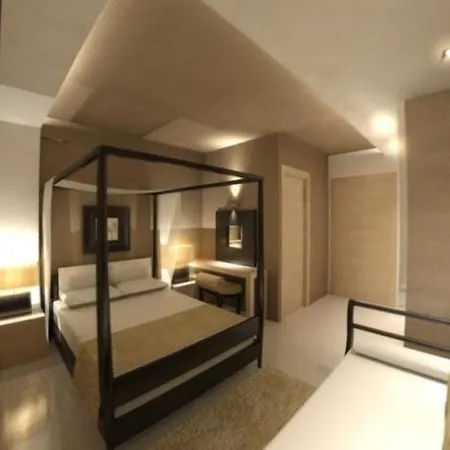 Aparthotel Tarsanas Studios 4*