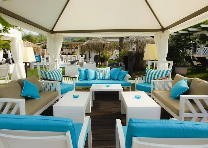 Tarsanas アパートホテル